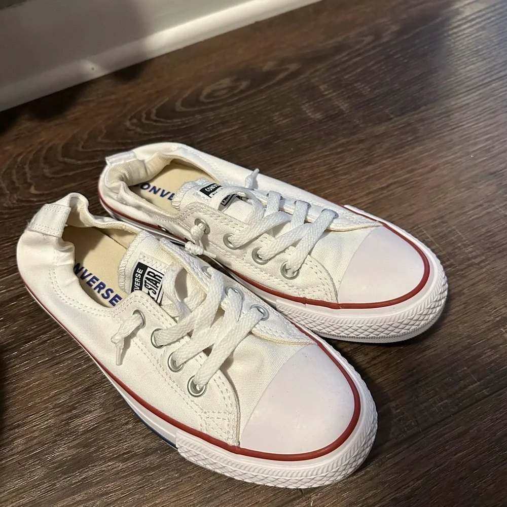 Converse White and Red Canvas Shoes - Picture 1 of 2